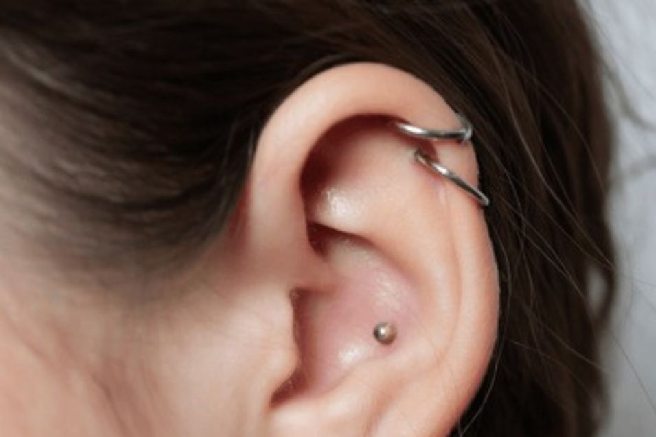 What Gauge Is a Helix Piercing